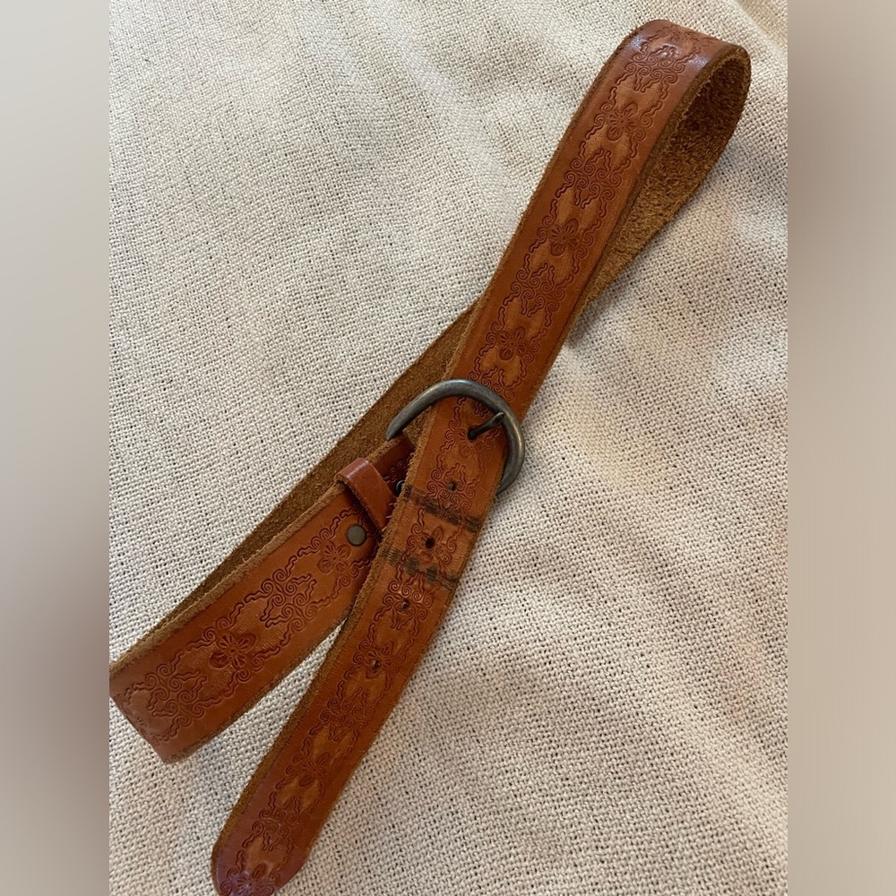 Old Navy Tan Leather Belt